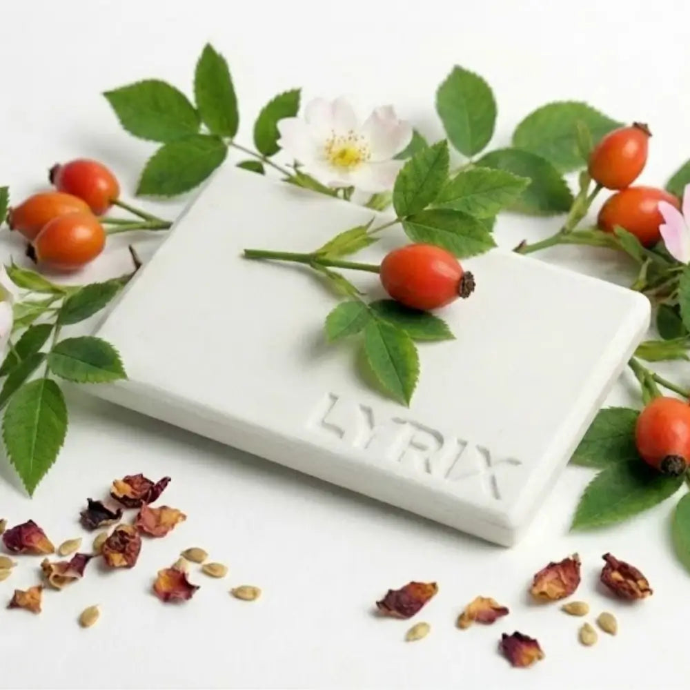 aromatizador de piedra para auto blanca Lyrix – fragancia Rosa Mosqueta